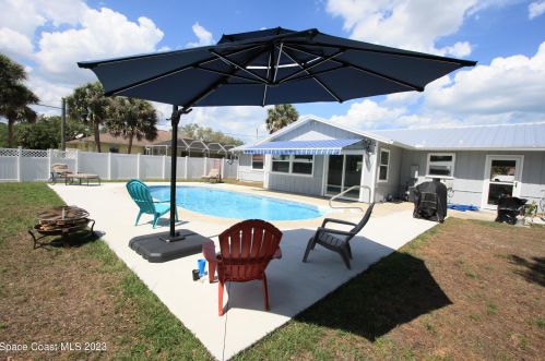 1509 Polynesian Ln, Sebastian FL  32958-6535 exterior