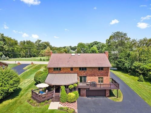 1264 Oakridge Rd, Mc Donald PA  15057-2632 exterior