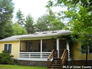 31 Joy Ridge Rd, Woodstock NY  12498-2232 exterior