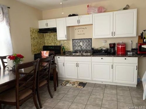 39 Prince St, Middletown NY  10940-3939 exterior