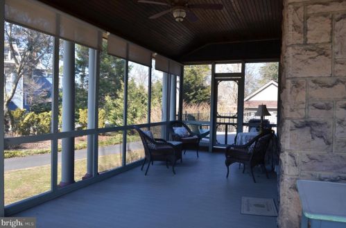 205 Lippincott Ave, Riverton NJ  08077-1309 exterior