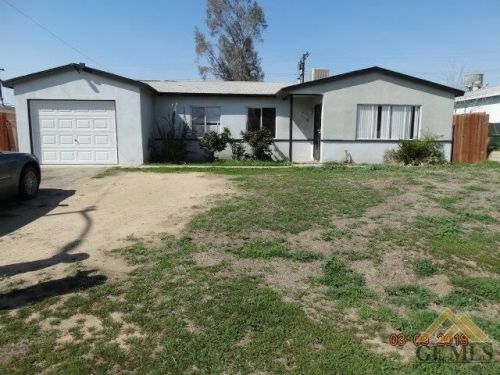 1112 Chelsea St, Bakersfield, CA 93306-5820
