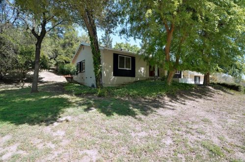 1525 Welburn Ave, Gilroy, CA 95020-3785