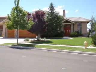 6785 Eagle Wing Dr, Sparks NV  89436-8489 exterior