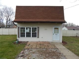 1464 Roosevelt Ave, Brunswick, OH 44212-3365