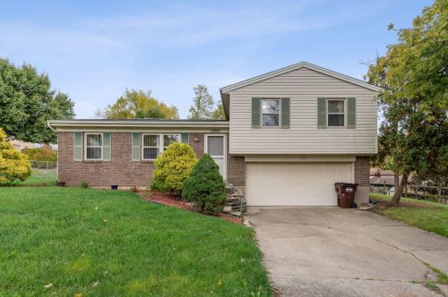 7783 Walnut Creek Dr, Florence KY  41042-2773 exterior