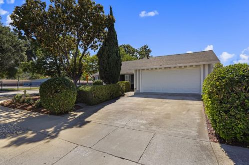 6952 Polvadero Dr, San Jose, CA 95119-1856