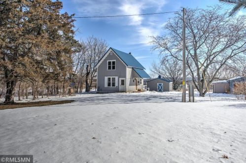862 218th St, East Farmington, WI 54020-4544