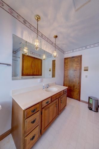 1035 Amboise Dr, Marion OH 43302-6614 exterior