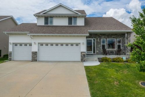 509 Aspen Dr, Norwalk, IA 50211-2164