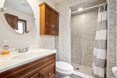 1554 Hawthorne St, Pittsburgh PA  15201-2046 exterior