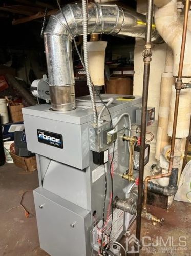 18 Sherman Ave, East Brunswick NJ  08816-4345 exterior