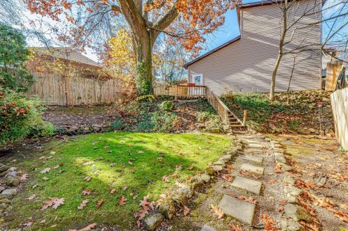 520 Vernon St, New Kensington PA  15068-5850 exterior