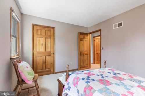 123 Elk Dr, Hanover PA 17331-8869 exterior