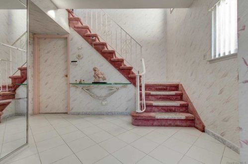 83-04 164th Ave, Jamaica, NY 11414-3613