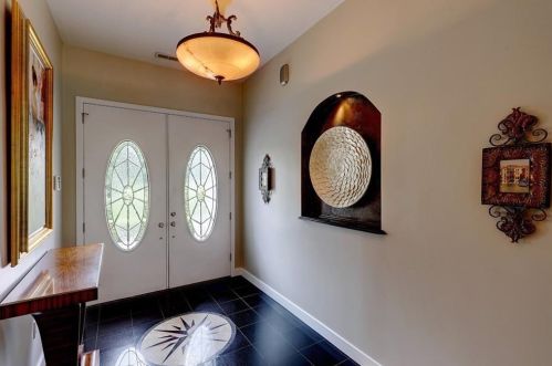 1 Morning Star Ct, Lincoln RI  02865-4586 exterior