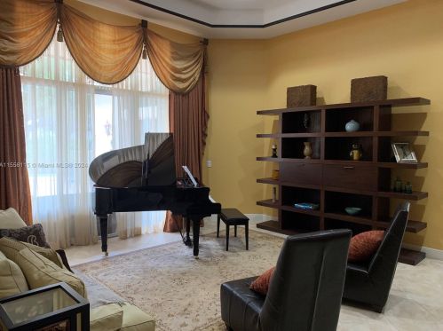 4723 195th Way, Hollywood FL  33029-6203 exterior