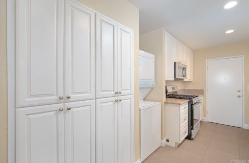 23229 Maribel Ave, Long Beach, CA 90745-5558