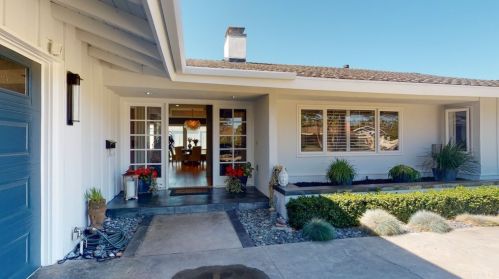1727 Tradewinds Ln, Newport Beach, CA 92660-4313