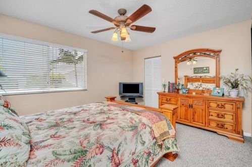 1333 175th Way, Hollywood FL  33029-4824 exterior