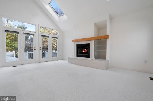 12015 Walnut Branch Rd, Herndon VA  20194-5616 exterior