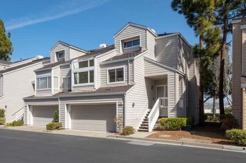 829 Intrepid Ln, Redwood City, CA 94065-1748