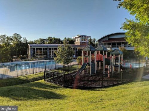 14757 Potomac Branch Dr, Woodbridge VA  22191-4030 exterior