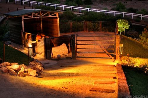 3637 Dove Holw Rd, Encinitas CA 92024-7248 exterior