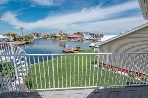 3325 Gulf Winds Cir, Brooksville FL  34607-3027 exterior