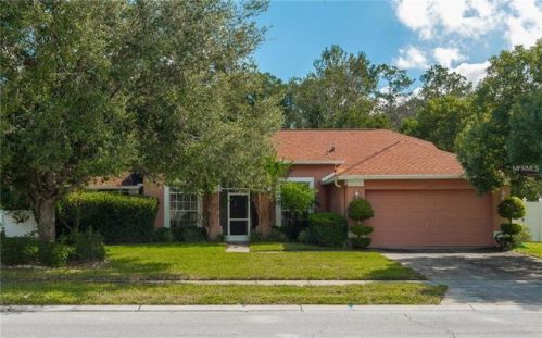 5667 Autumn Chase Cir, Sanford, FL 32773-8172