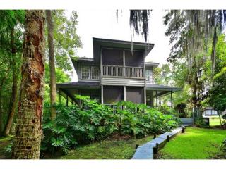 2724 Kingfisher Vlg, Deland, FL 32720-4325