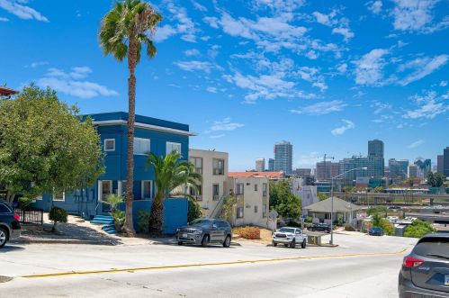 2129 B St, San Diego CA 92102-1848 exterior