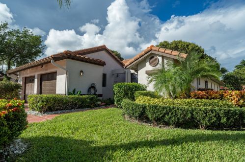 6376 Kings Gate Cir, Delray Beach FL  33484-2429 exterior