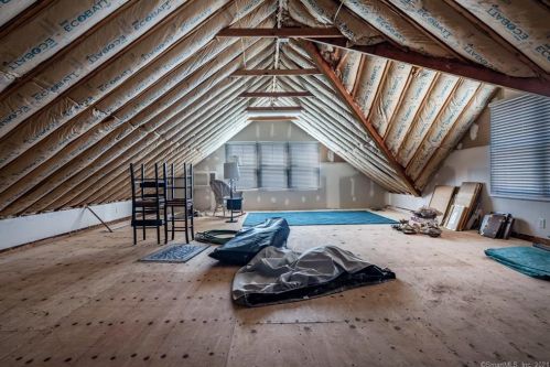 20 Jordan Cove Rd, Waterford CT  06385-3227 exterior