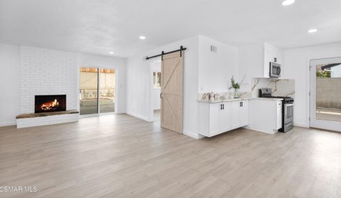 1847 Sutter Ave, Simi Valley, CA 93065-4544
