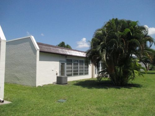 194 Lake Susan Ln, West Palm Beach, FL 33411-9227