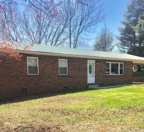 1903 Snodgrass Rd, New Tazewell, TN 37825-4341
