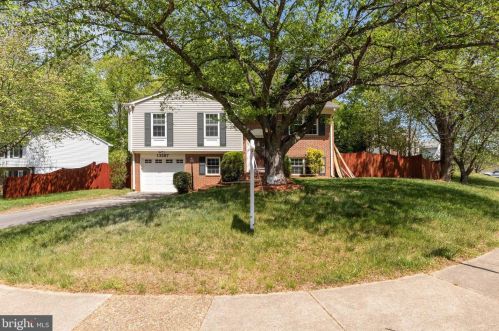 13207 Nassau Dr, Woodbridge VA  22193-4104 exterior