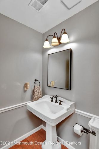 166 Primrose Ln, East Freehold NJ  07728-4077 exterior