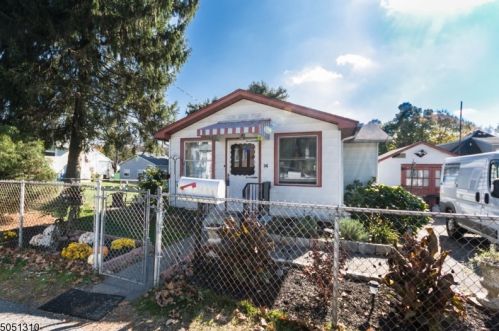14 High St, Mount Olive, NJ 07828-2448