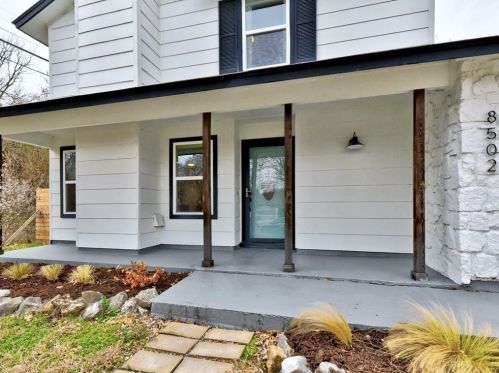 8502 Caspian Dr, Austin, TX 78749-3968
