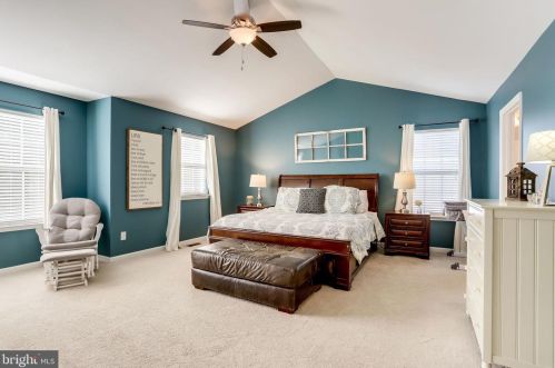 13495 Eagles Rest Dr, Leesburg VA 20176-5035 exterior