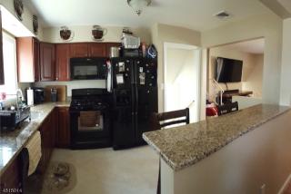 24 Emerson Pl, Wayne NJ  07470-3642 exterior