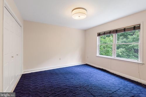 781 Zermatt Dr, Hummelstown PA  17036-9703 exterior