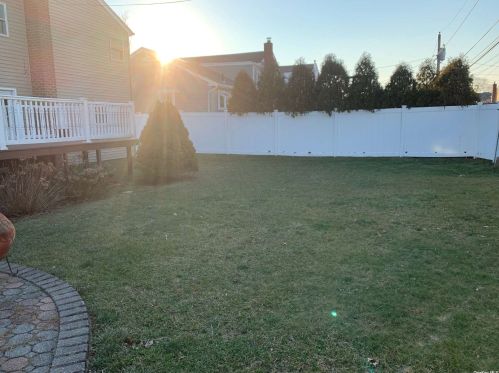 3577 Roanoke St, Seaford NY  11783-3005 exterior