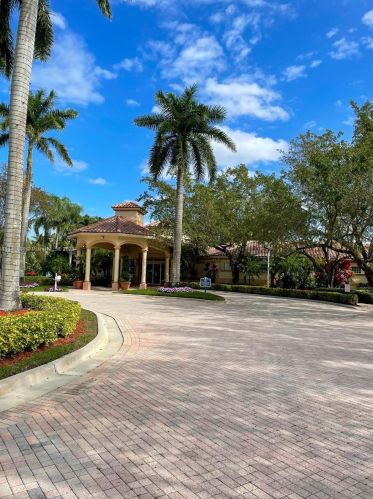 17067 11th St, Hollywood FL 33028-2101 exterior