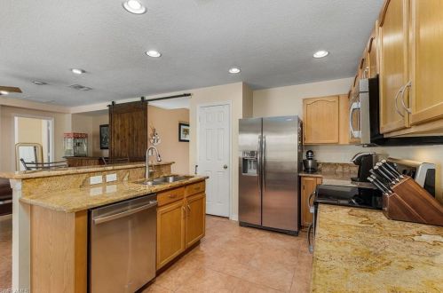 2029 4th Ter, Cape Coral, FL 33909-2771