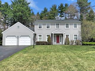 4215 Oakdale Ct, Schenectady, NY 12303-5063