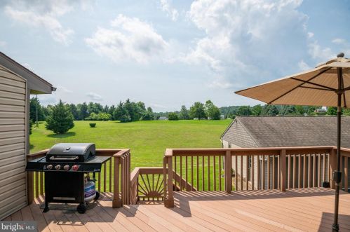 1342 Fairview Dr, Dauberville PA  19533-9185 exterior