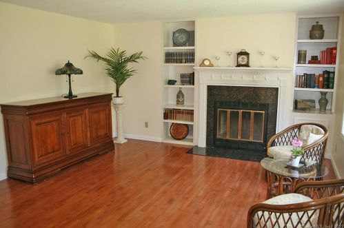 121 Jerry Daniels Rd, East Hampton CT  06447-1232 exterior